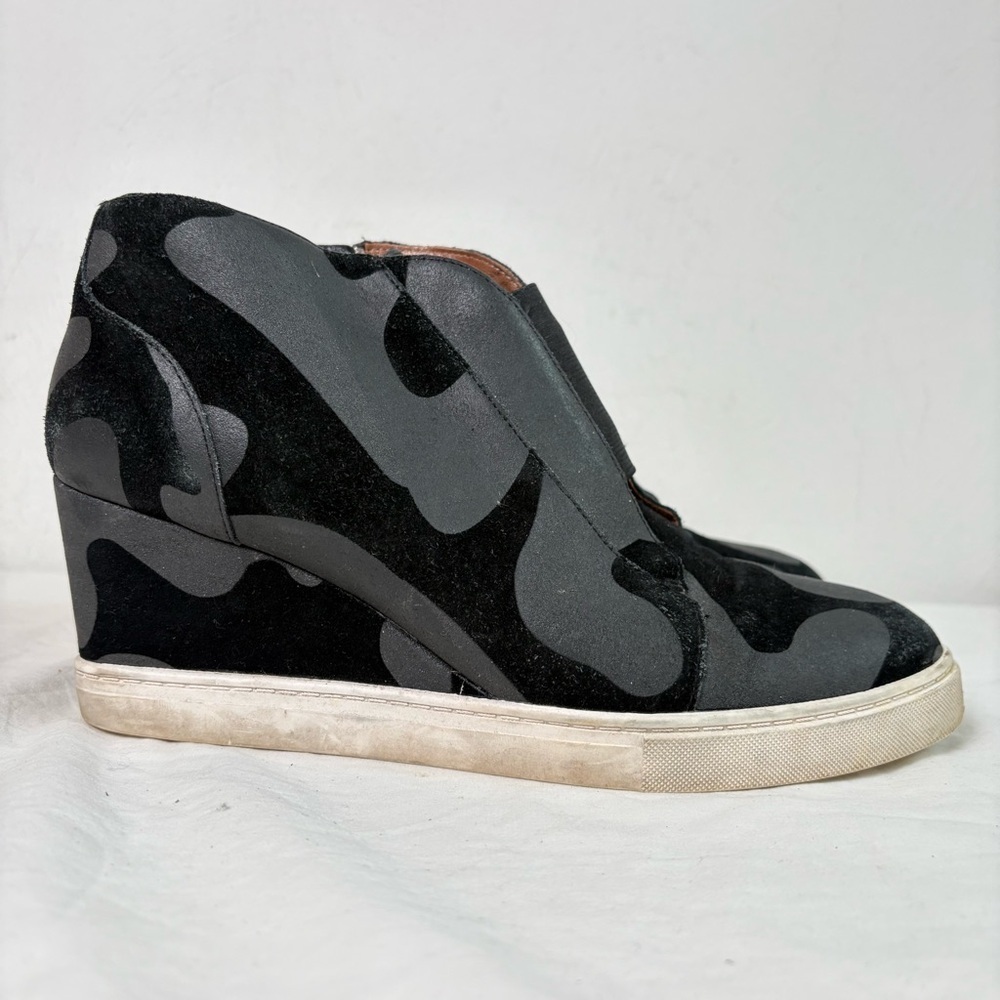 LINEA PAOLO Felicia Leather Platform Wedge Sneaker Bootie camo ankle boot 8